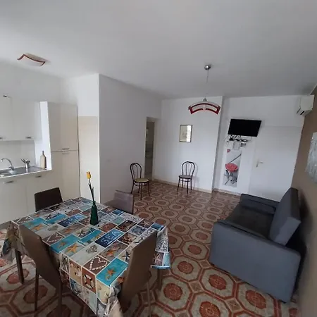 Aparthotel Mamalina 3*